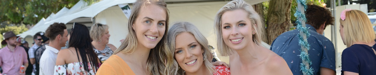 Moe | Banner | Mistletoe Marquee