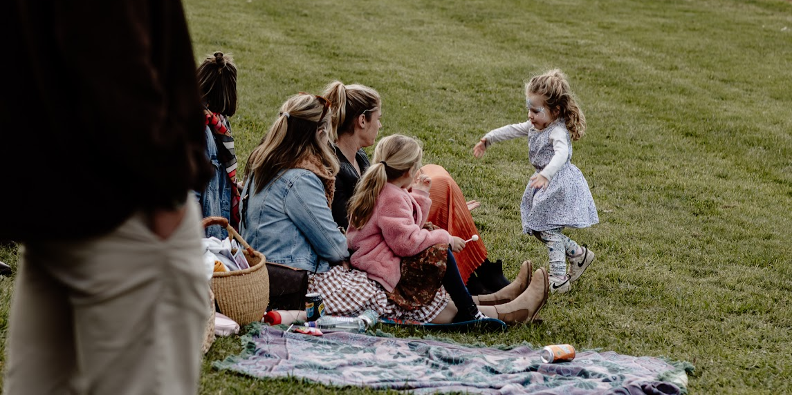 Eve Social Lawn