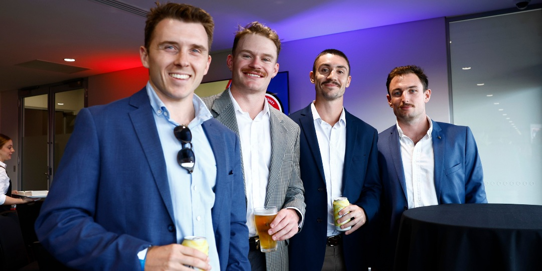 Chairman's Lounge 04